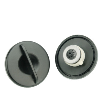 ΤΑΠΑ ΠΕΤΡΕΛΑΙΟΥ ΜΕ ΚΛΕΙΔΙ ΓΙΑ LAMBORGHINI /CARRARO /AUSA /BCS /FERRARI /DEUTZ  FARMA - 1 τεμ.